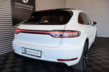 Porsche Macan - 1
