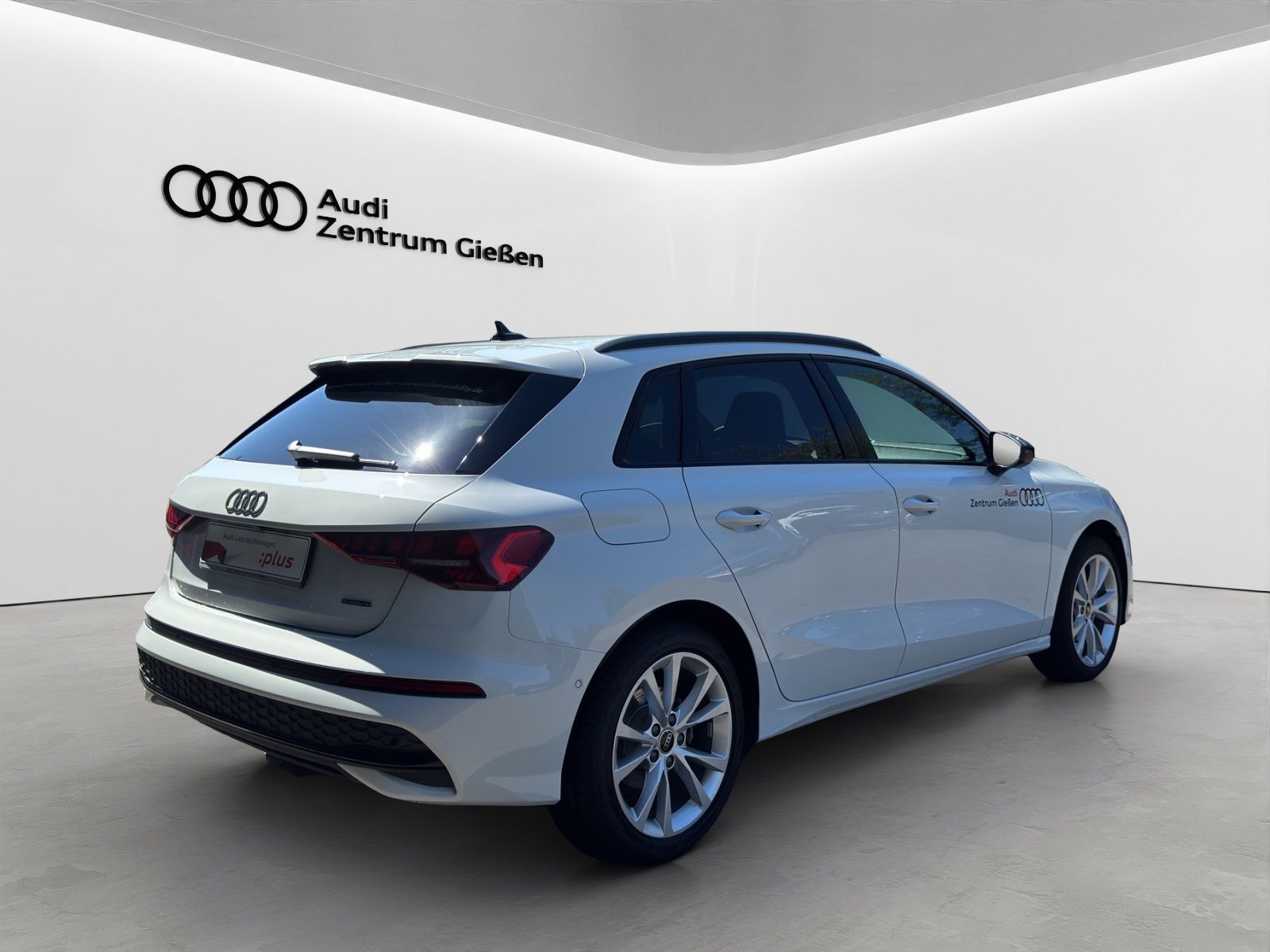 Audi A3 Sportback TFSI quattro advanced black ACC Nav foto 6