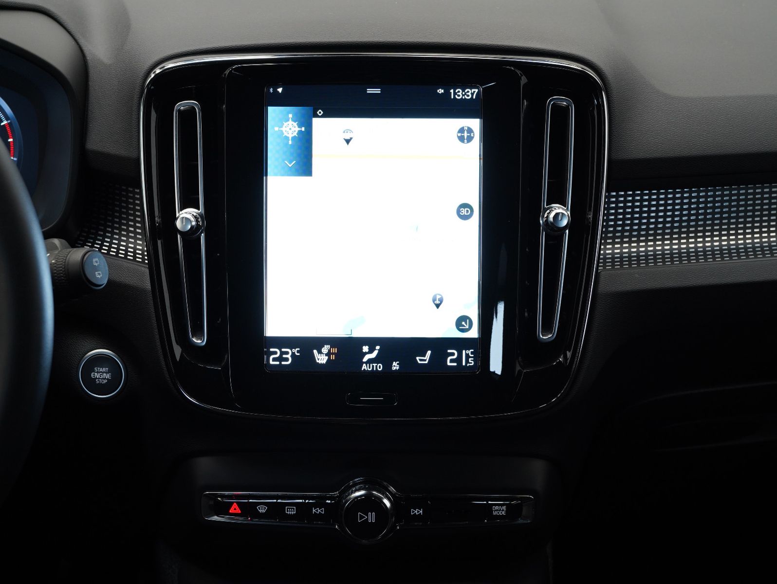 Fahrzeugabbildung Volvo XC40 B4 B R Design LED/NAVI/ACC/LEDER/360°