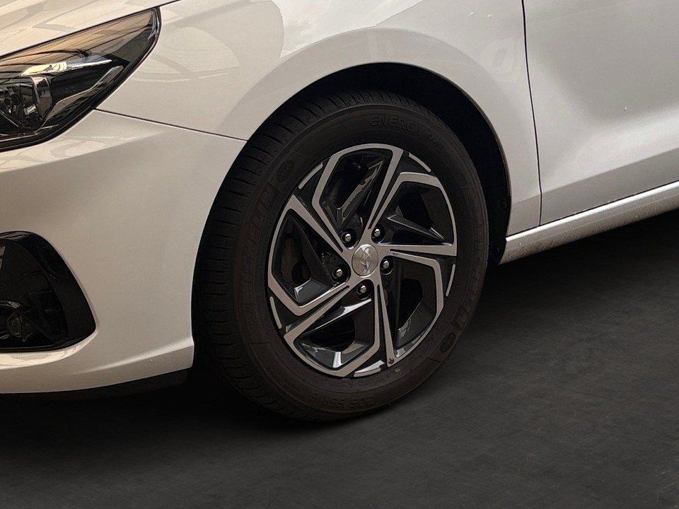 Fahrzeugabbildung Hyundai i30 1.5T 160PS 48V Edition 30
