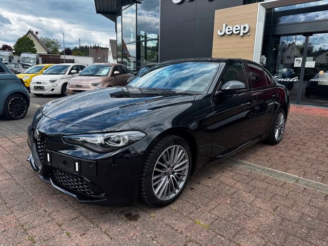 Alfa Romeo Giulia Competizione Q4 Navi Kamera Totwinkel