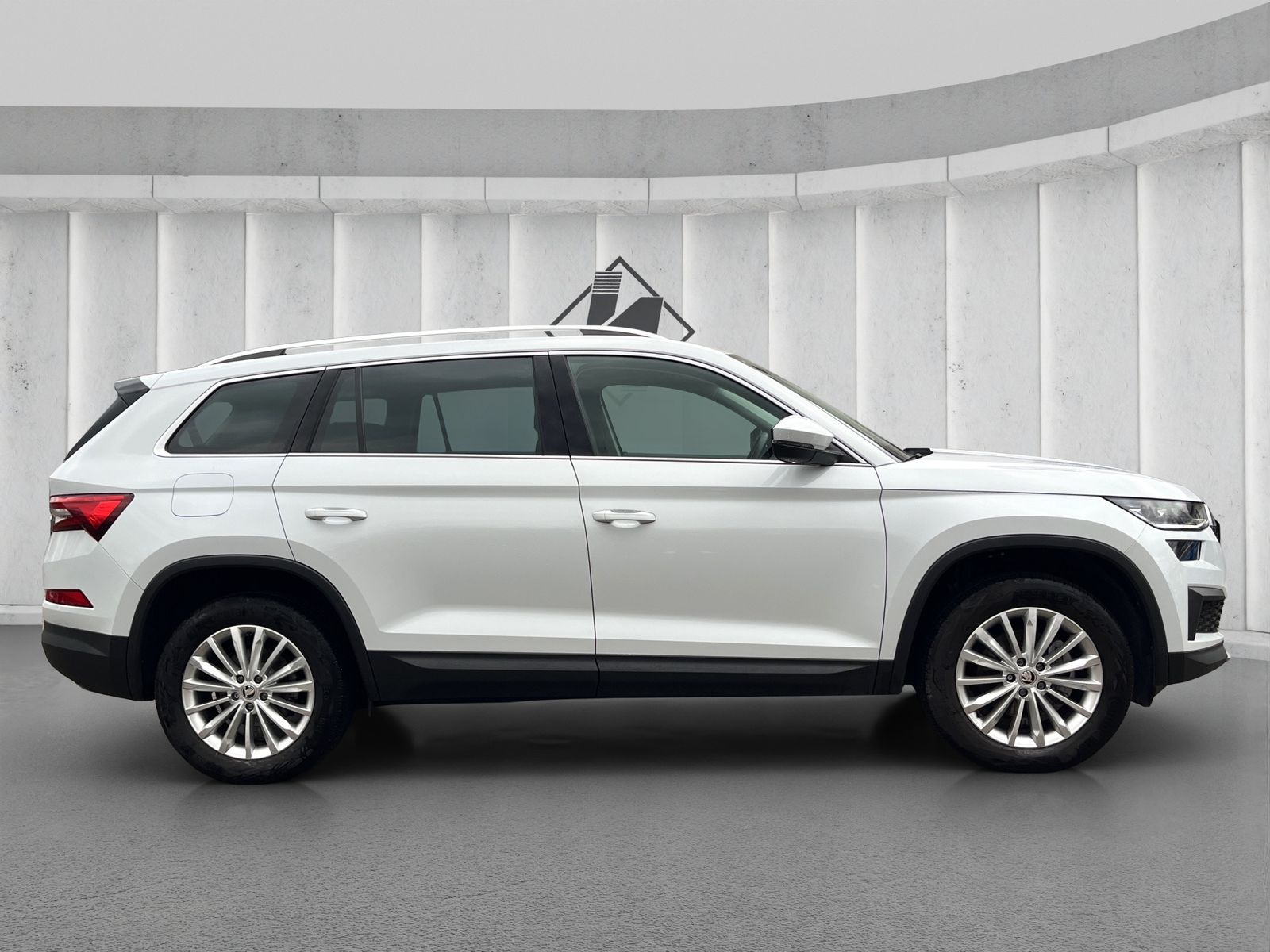 Fahrzeugabbildung SKODA Kodiaq 1.5l DSG*Matrix*7-Sitzer*Kamera*PDC*