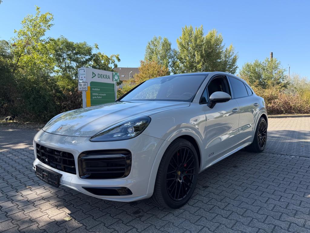 Porsche Cayenne Coupe GTSPOANORAMA 2020