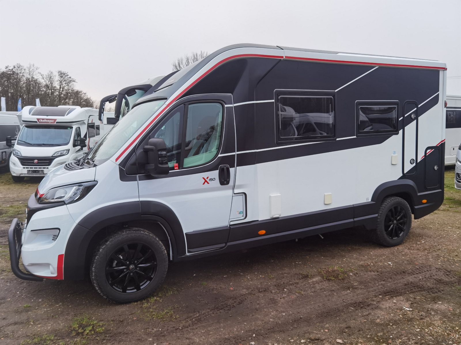 Fahrzeugabbildung Challenger X150