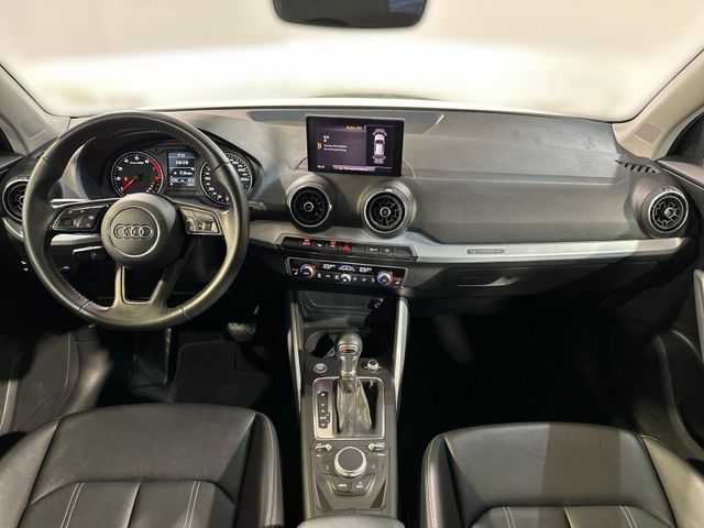 Q2 40 TFSI S TRONIC QUATT ADVANCED +LED+AHK+PDC+