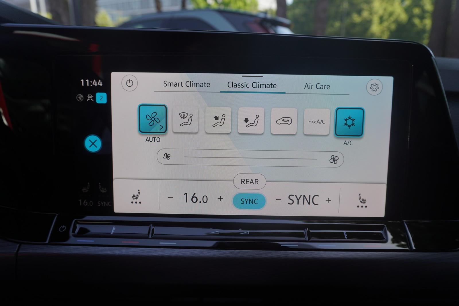 Volkswagen Golf VIII 1.5 TSI LED Navi Kamera Standheizung, миниатюра 24