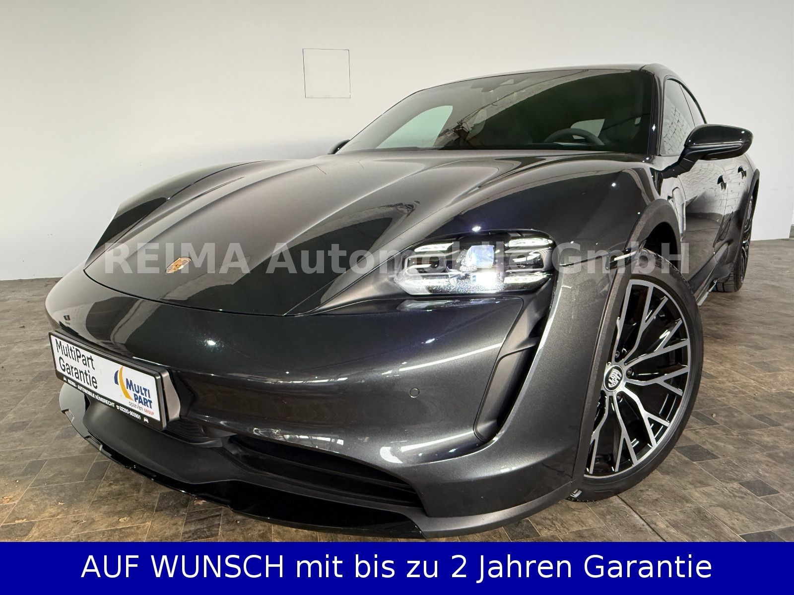 Fahrzeugabbildung Porsche Taycan Cross Turismo 4, Pano, 360°, SOH 90,8 %