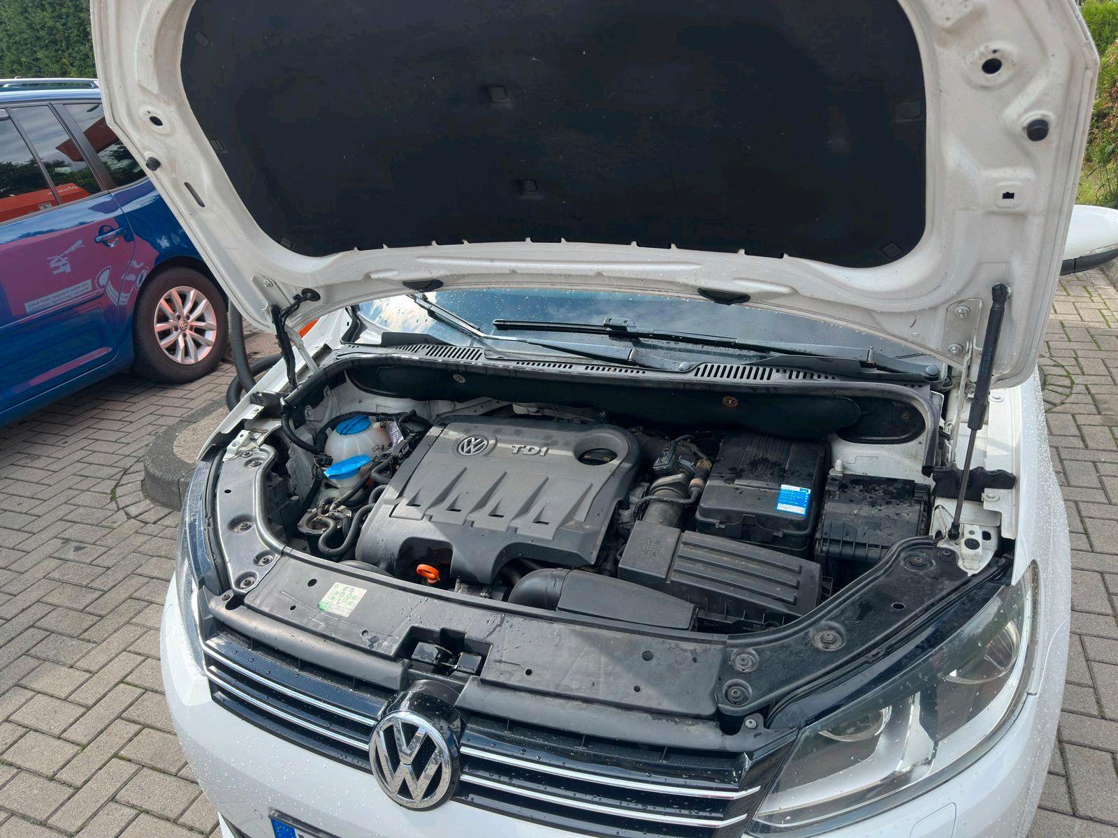 Volkswagen Touran 2013 — photo 13