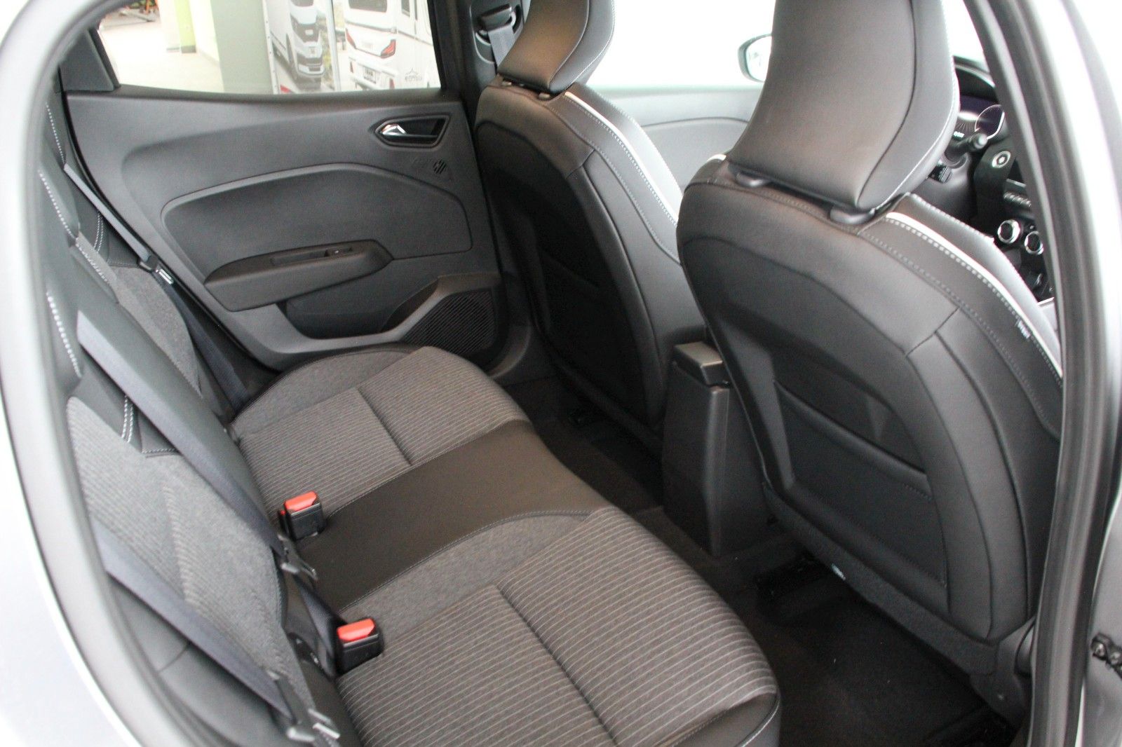 Fahrzeugabbildung Mitsubishi Colt Top LED*DAB*SHZ*BOSE*360°