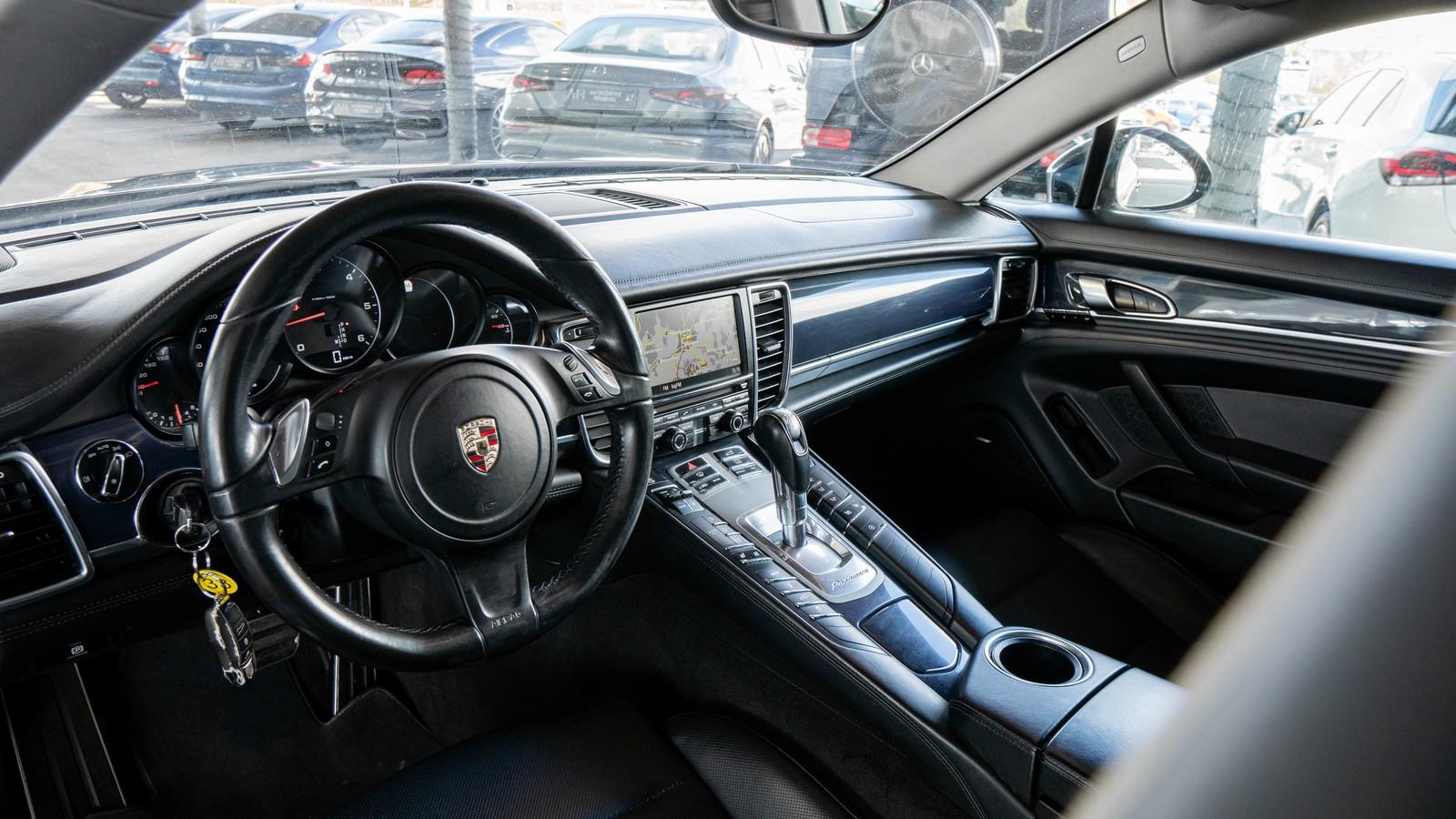 Porsche Panamera 3.0 V6 Diesel 300CH | Toit Ouvrant | Suspensions Pneumatiques | Caméra | Bose | Soft Close