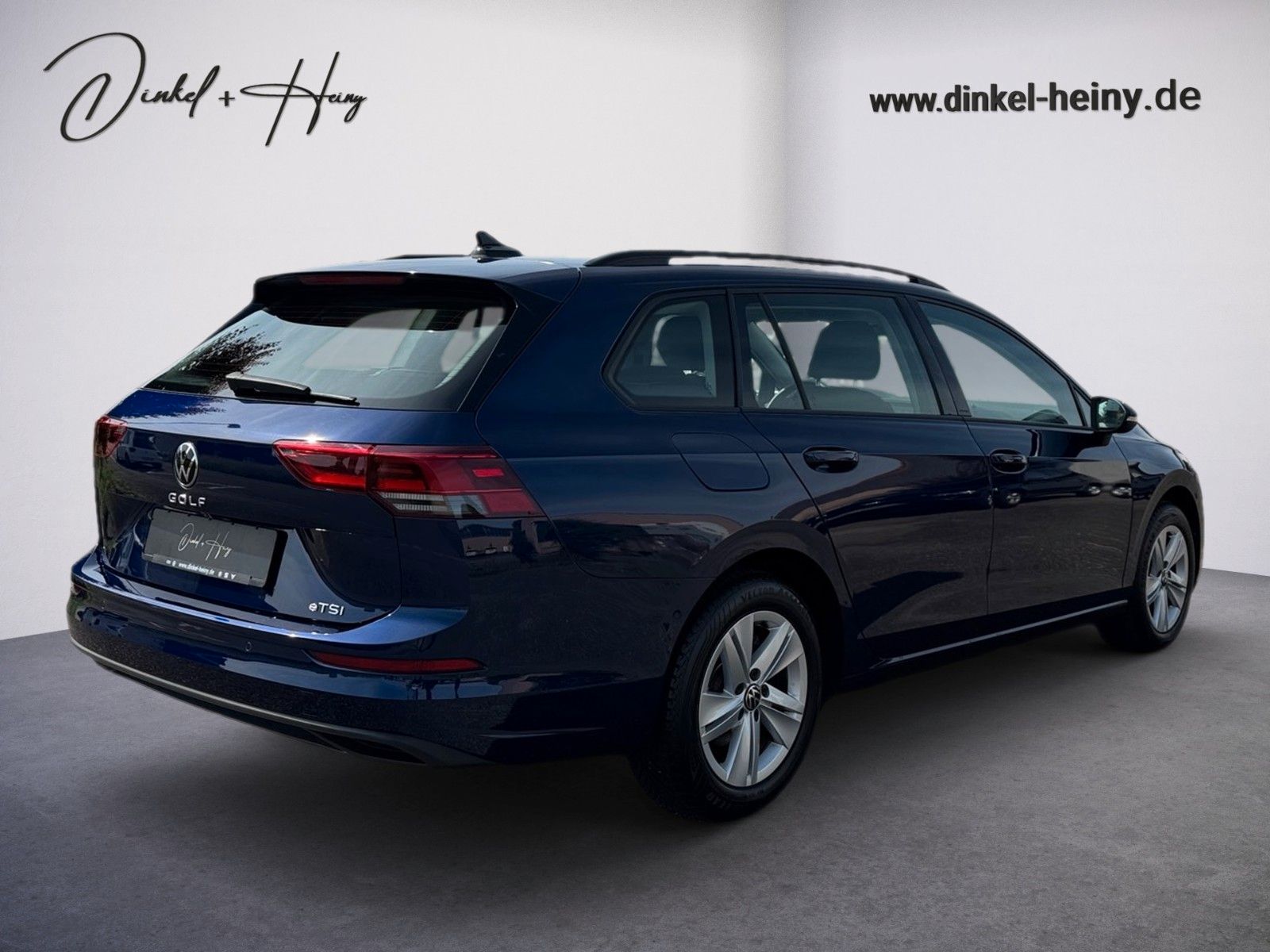 Fahrzeugabbildung Volkswagen Golf VIII Variant Life 1.0 eTSI