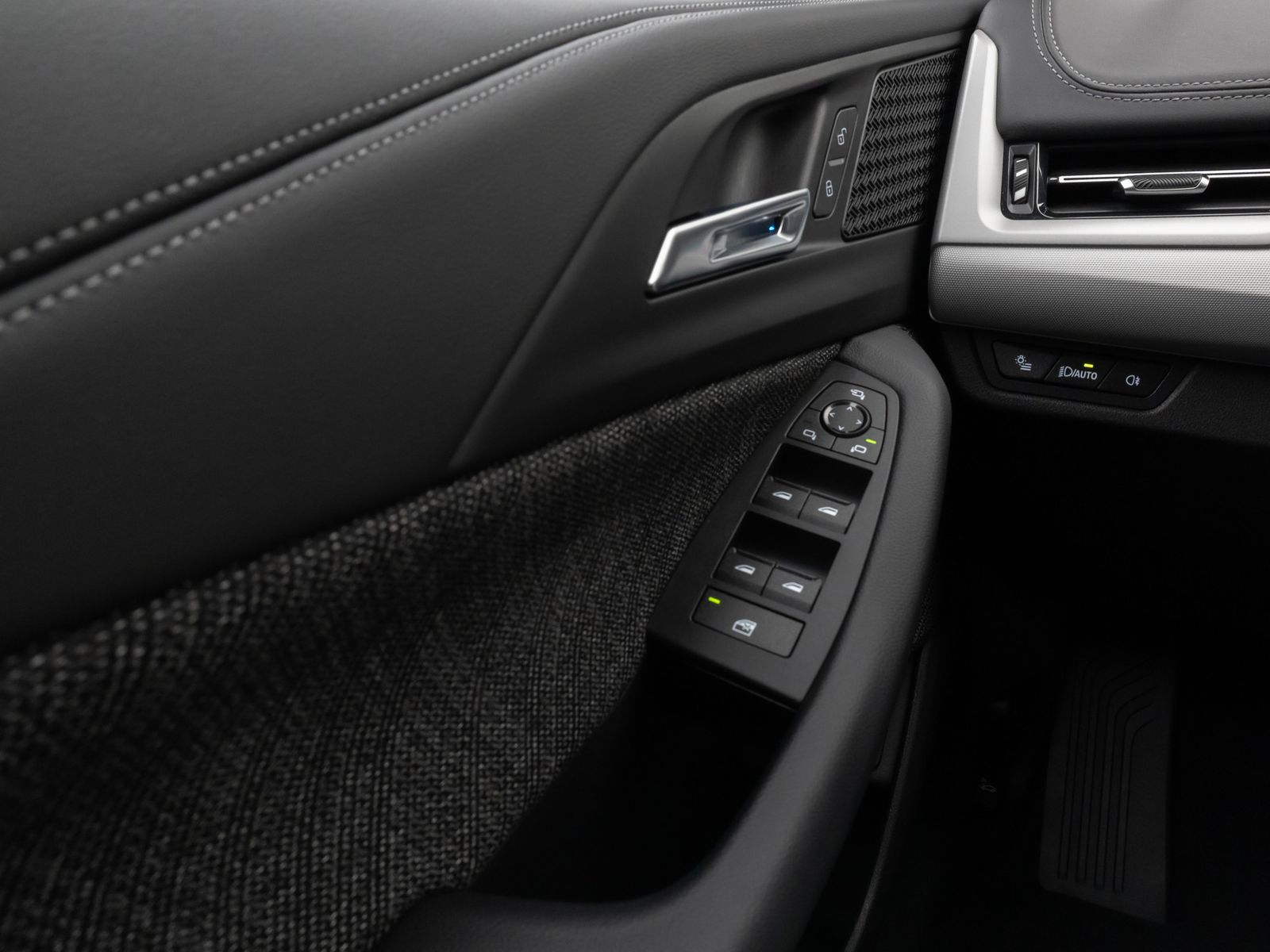 Fahrzeugabbildung BMW 218i Active Tourer 360°HUD DAB Widscreen Komfort