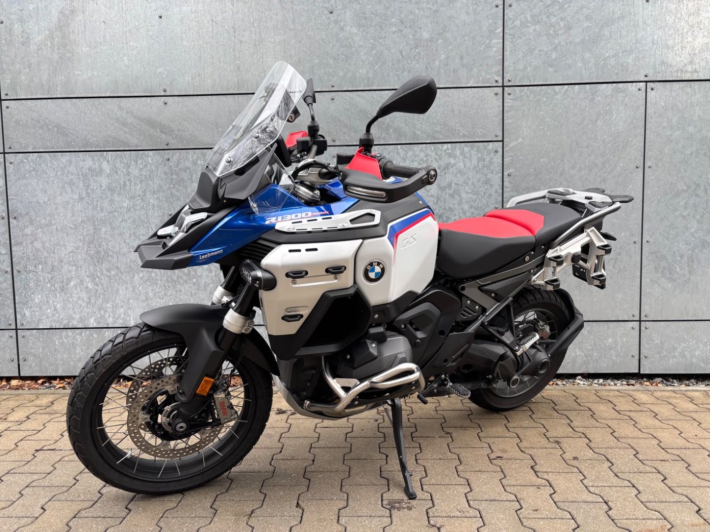 Fahrzeugabbildung BMW R 1300 GS Adventure Trophy 3 Pakete