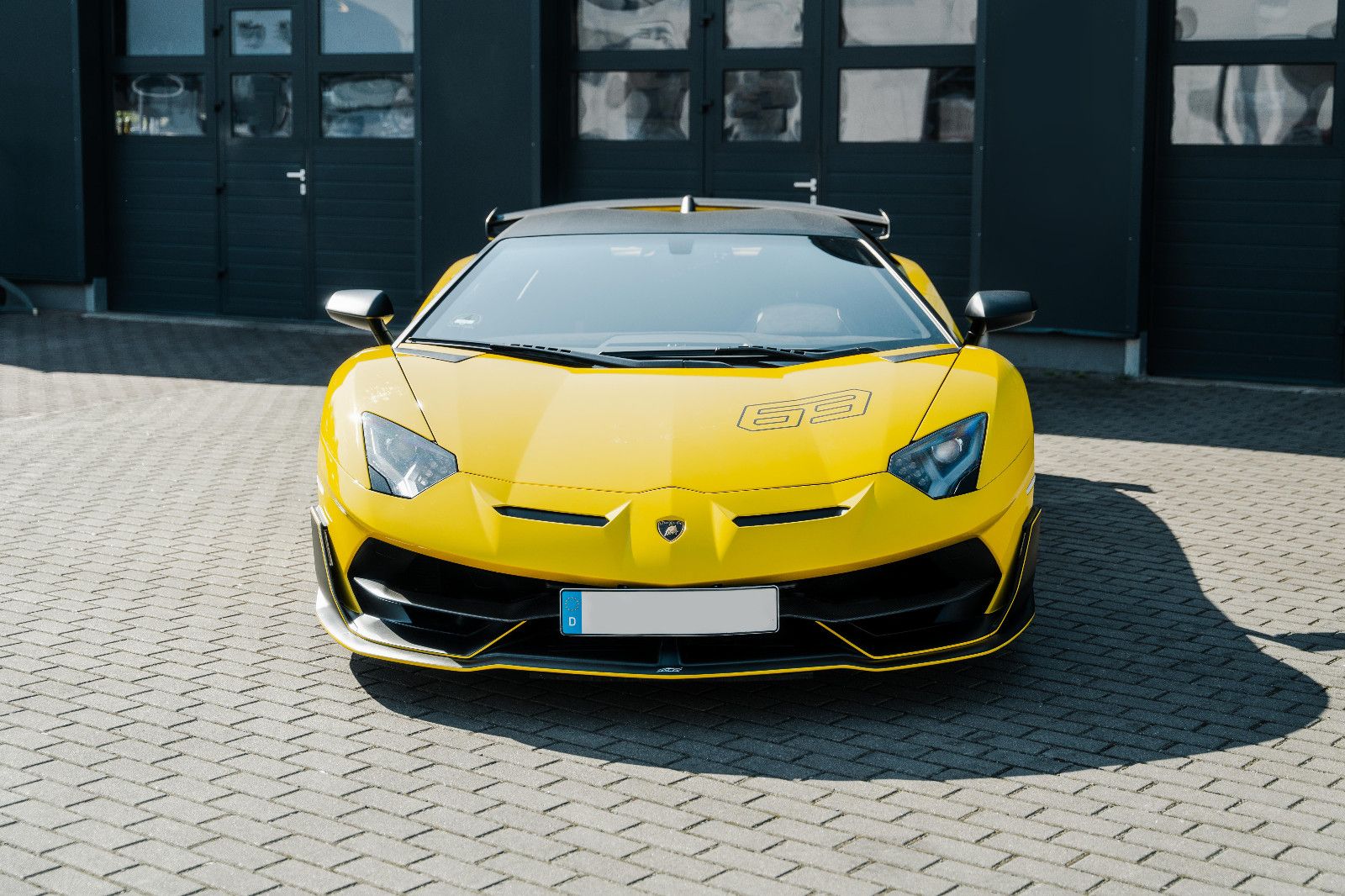 Fahrzeugabbildung Lamborghini Aventador SVJ*Traumauto*63er Design*NEUZUSTAND