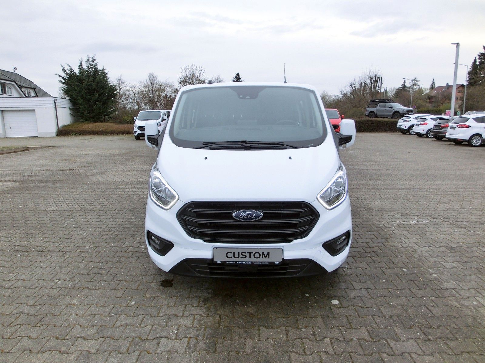 Fahrzeugabbildung Ford Transit Custom Kasten Doka 320 L2 Trend