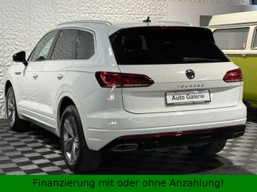 Volkswagen Touareg - 2