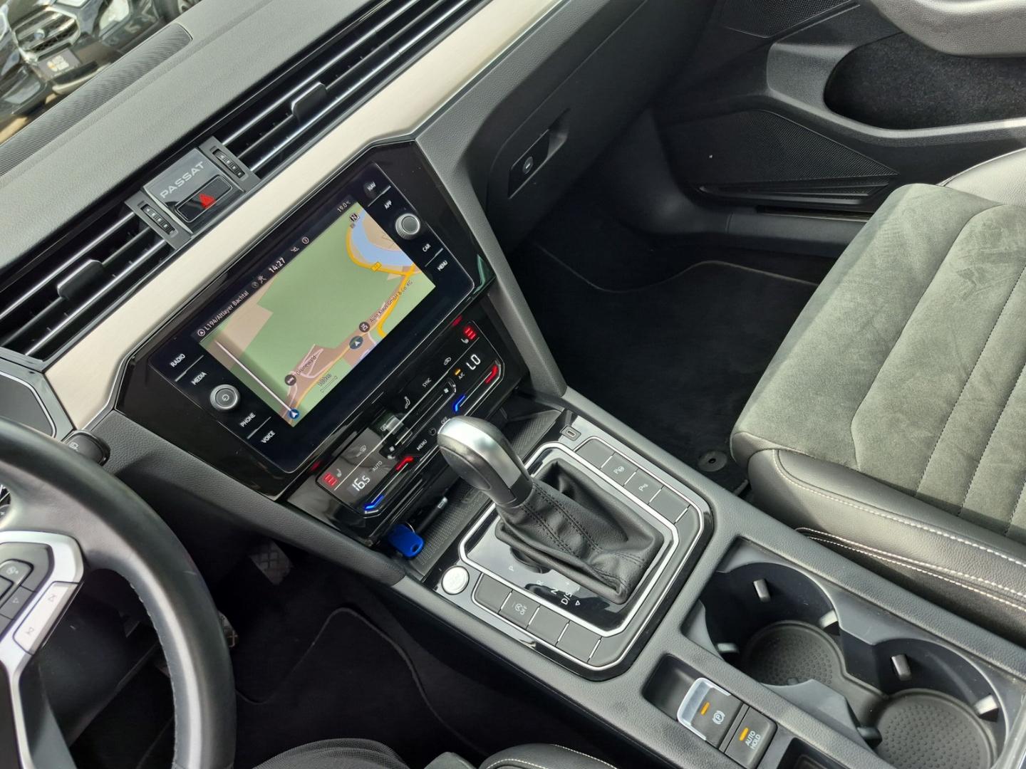 Volkswagen Passat Elegance 2.0T NAVI MatrixLED Kame, миниатюра 23