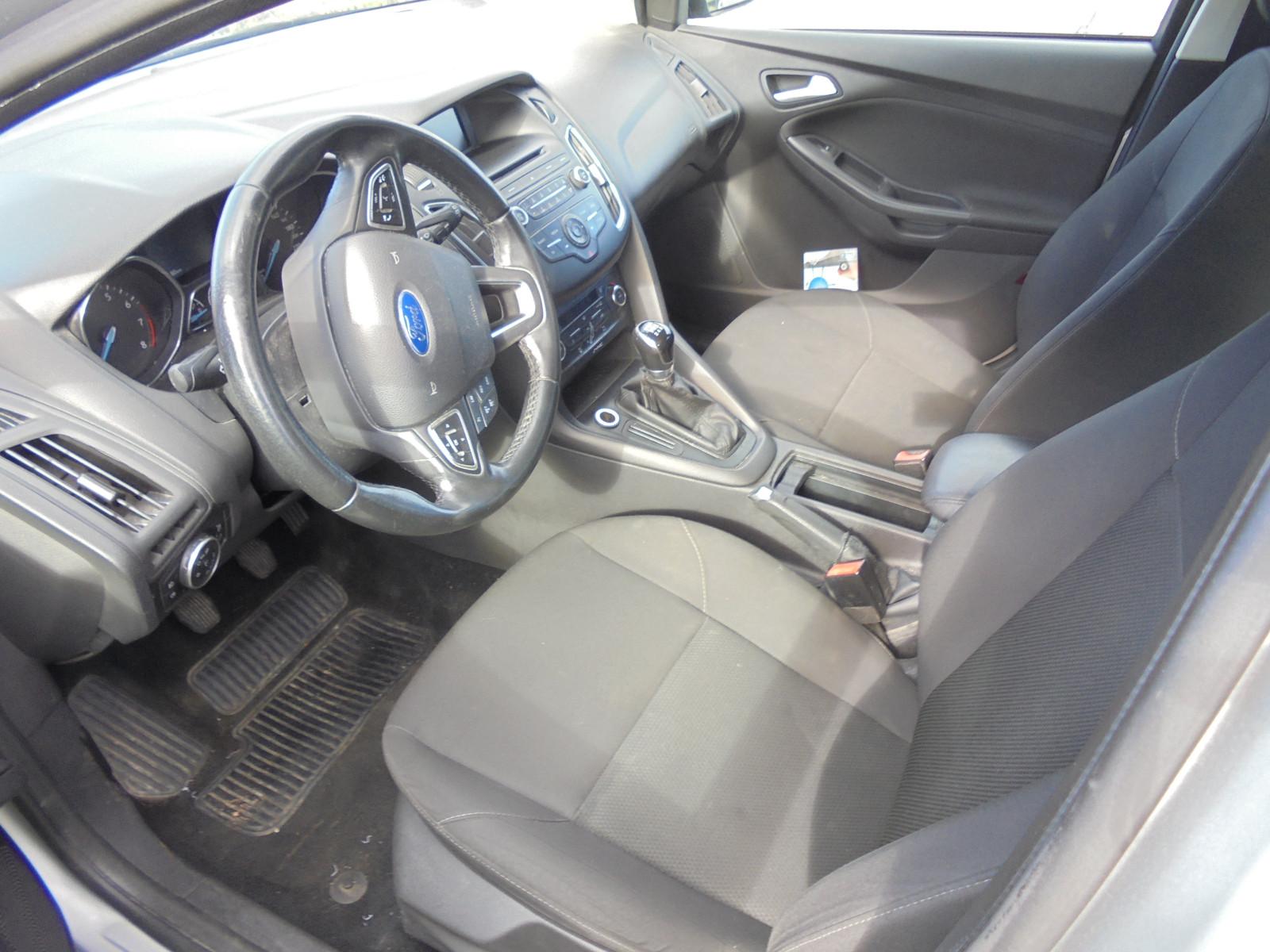 Ford Focus 2015 — photo 12