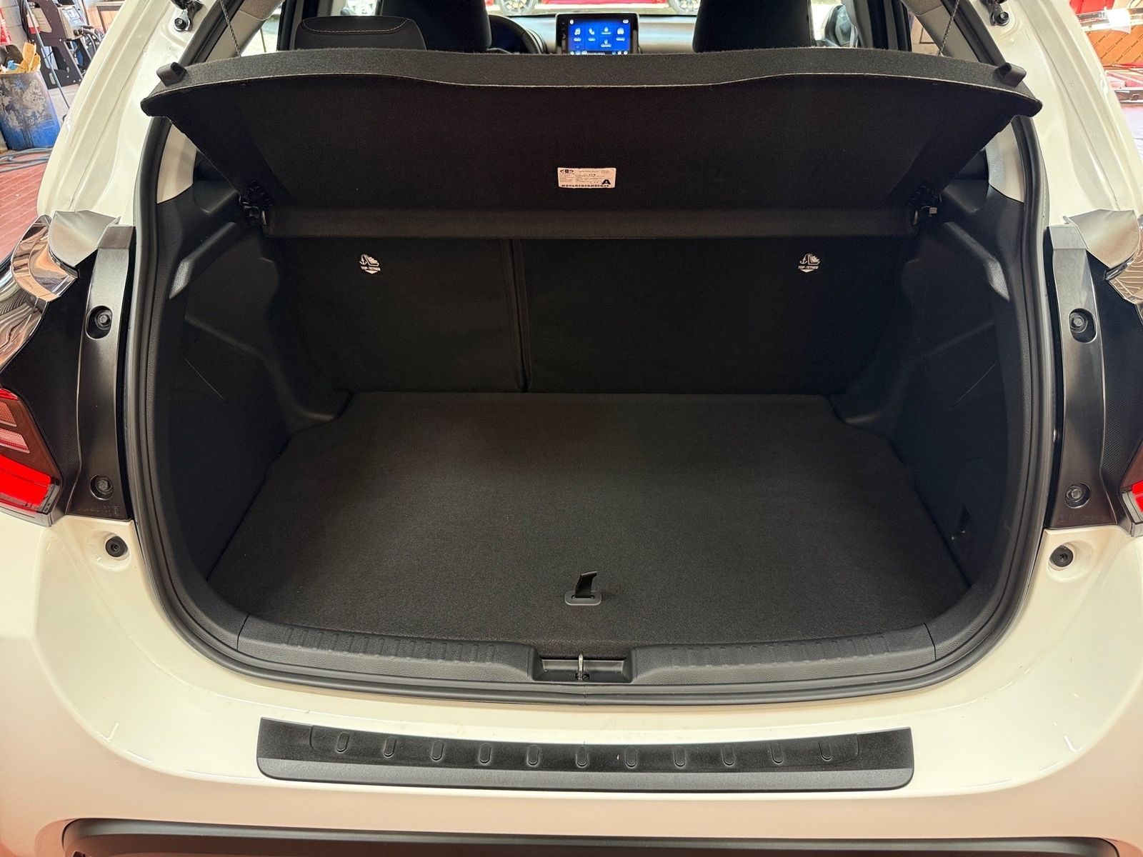 Fahrzeugabbildung Toyota Yaris 1.5 Teamplayer m. Comfort-Paket LED,SHZ,Ka