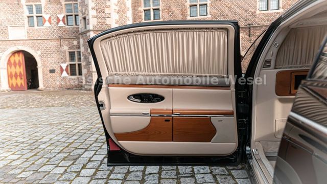 Fahrzeugabbildung Maybach 62 S/Black on beige/Full Options
