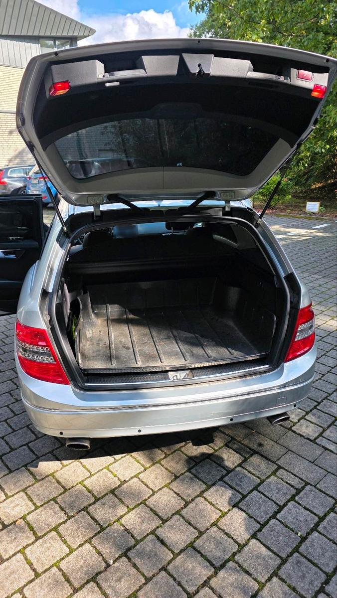 Mercedes-Benz C320 2008 — photo 15