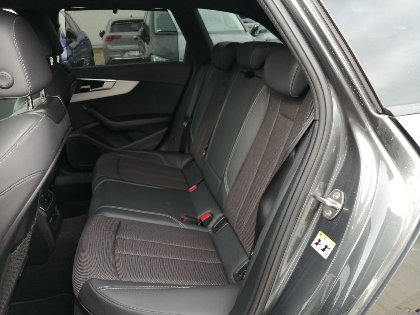 Audi A4 - Bild 15