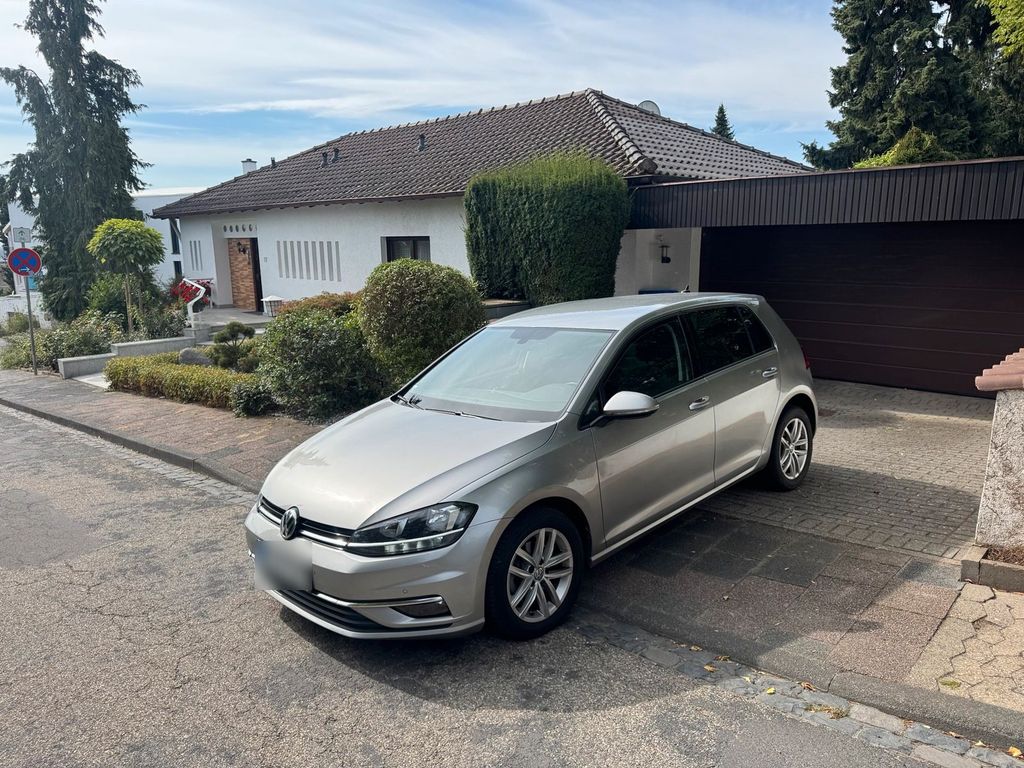 Image of Volkswagen Golf