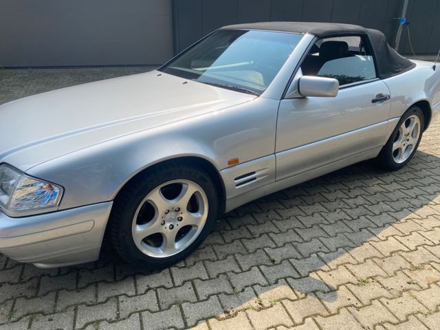 Mercedes-Benz SL 320