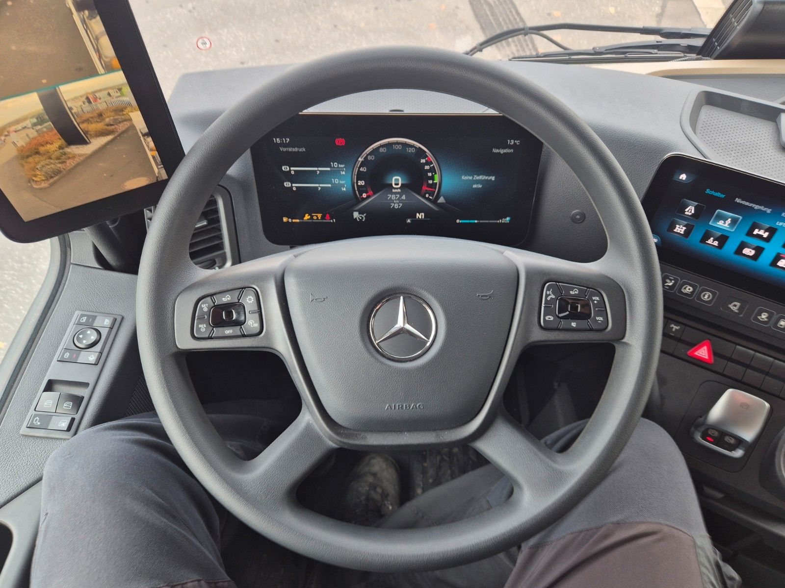 Fahrzeugabbildung Mercedes-Benz Arocs 2551 L 6x2/4-4 HAD HIAB ULT21S56 AHK