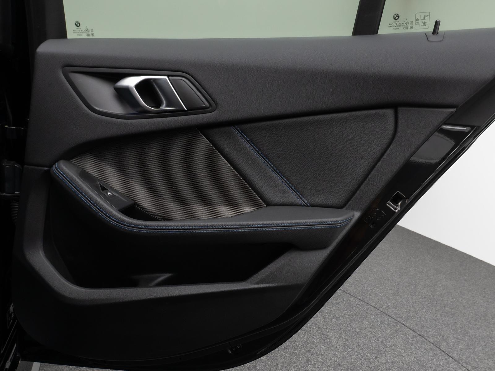 BMW M135i xD HUD DAB H/K Komfort 19" Lenkradheizung