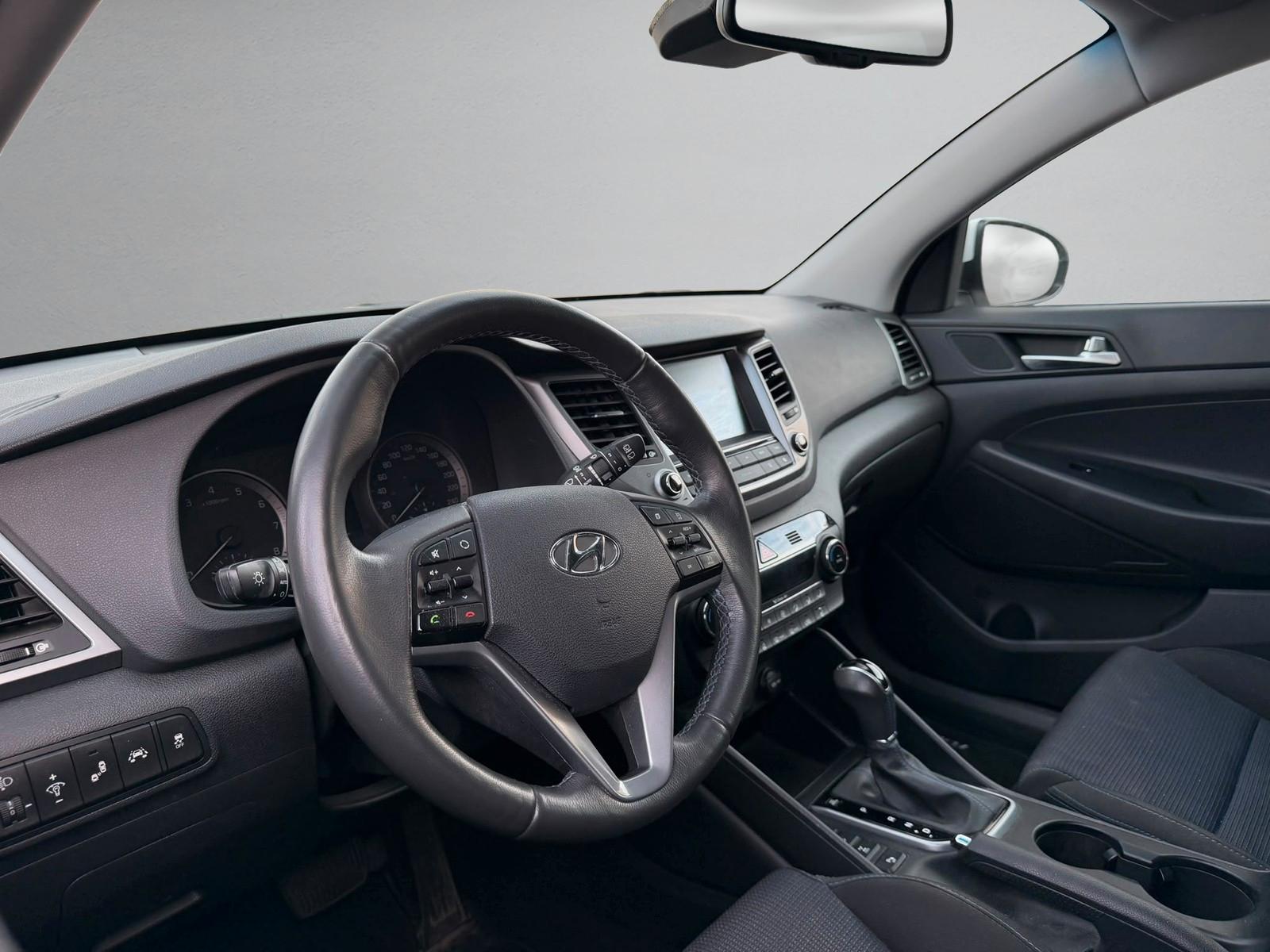 Hyundai Tucson Intro Edition 4WD 1.HAND*LED*NAVI*TOTW