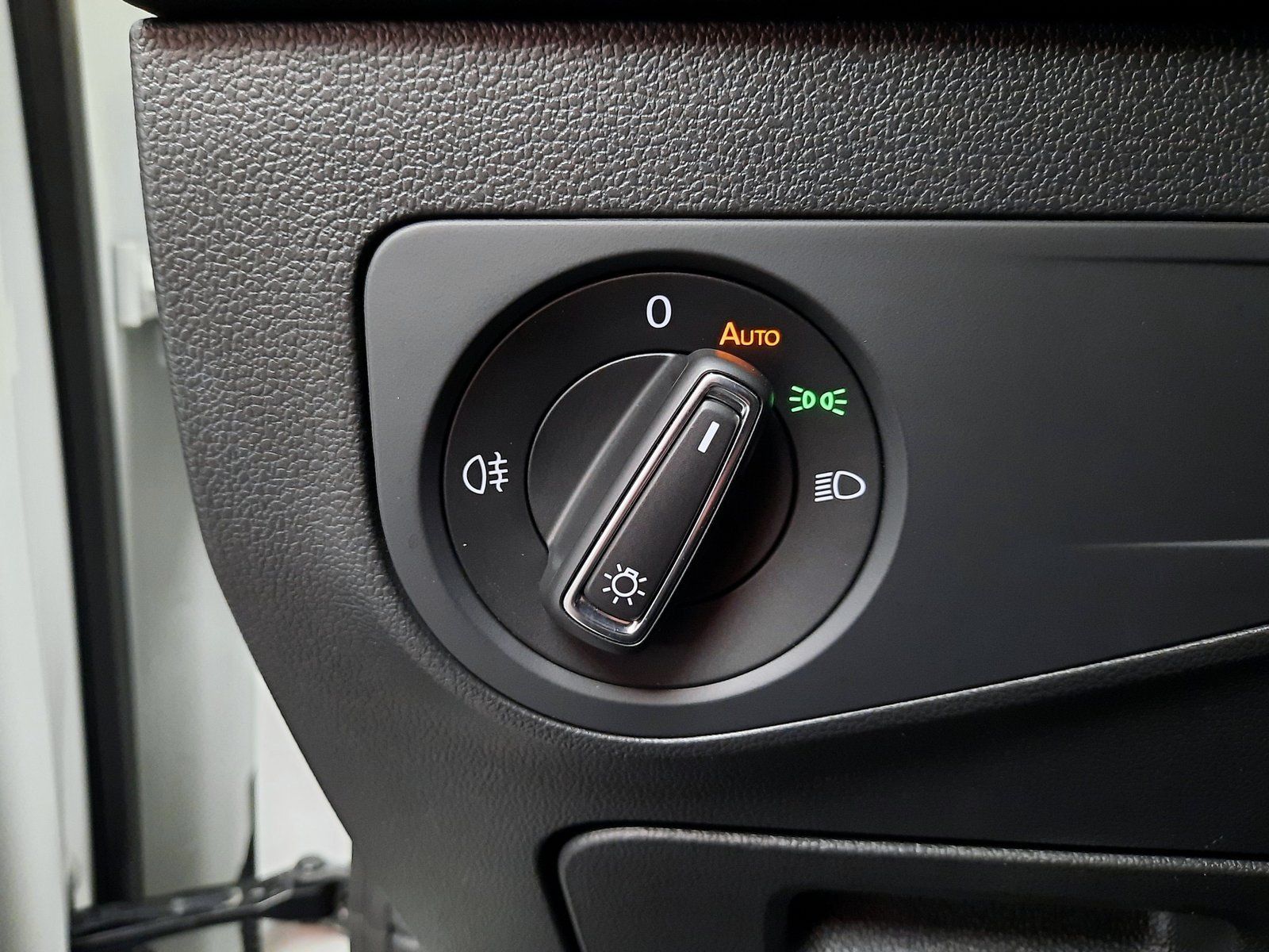 Fahrzeugabbildung Volkswagen Tiguan Allspace Life TDI *Standhzg*Navi*Cam*LED*