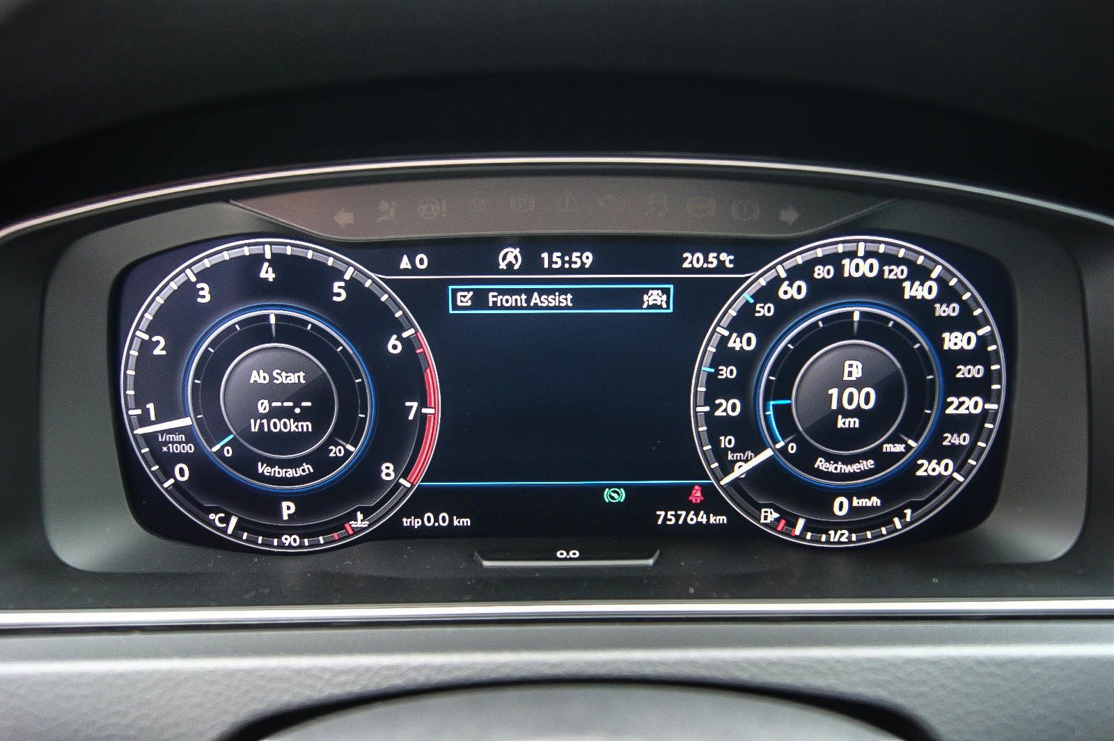 Fahrzeugabbildung Volkswagen Golf VII Variant 14TSI DSG JOIN ANHZV KAMERA PDC