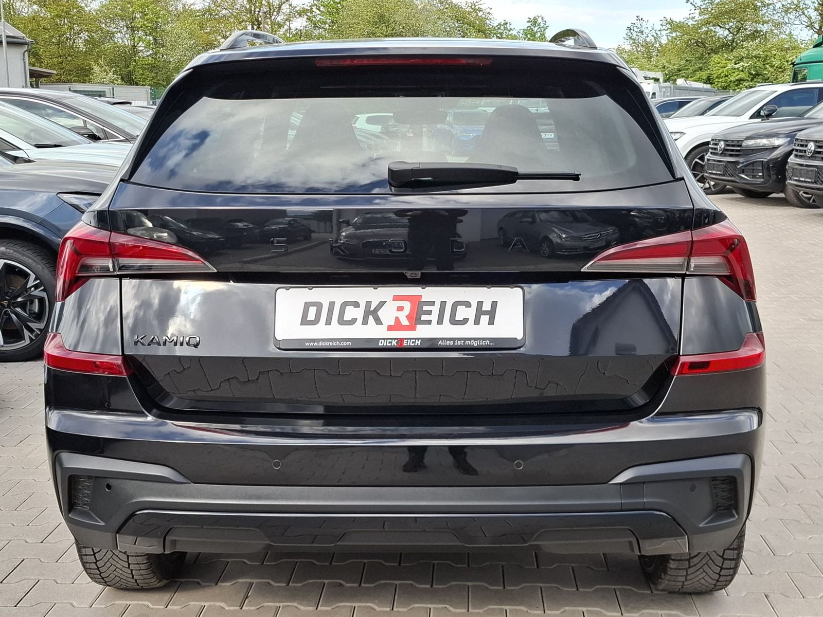 Fahrzeugabbildung SKODA Kamiq 1.5 TSI DSG Monte Carlo PANO*MATRIX*5J.GAR
