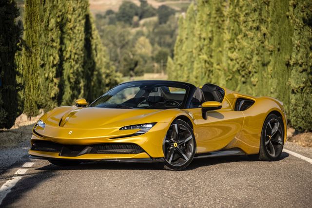 Ferrari SF90 Spider / Warranty2026/ Giallo Monte Carlo