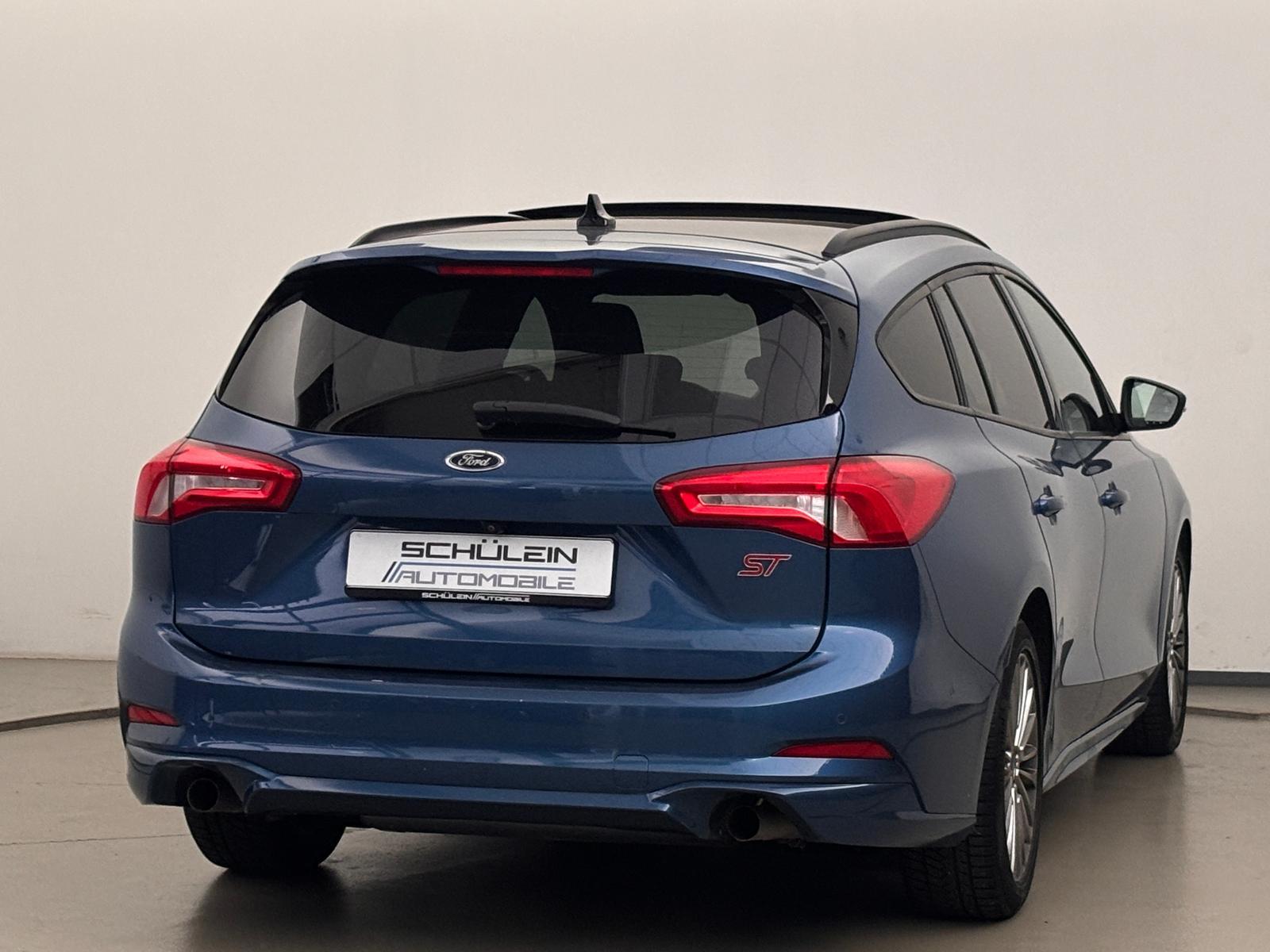 Ford Focus ST*Pano-Dach*Navi*LED*PDC*1.Hand*
