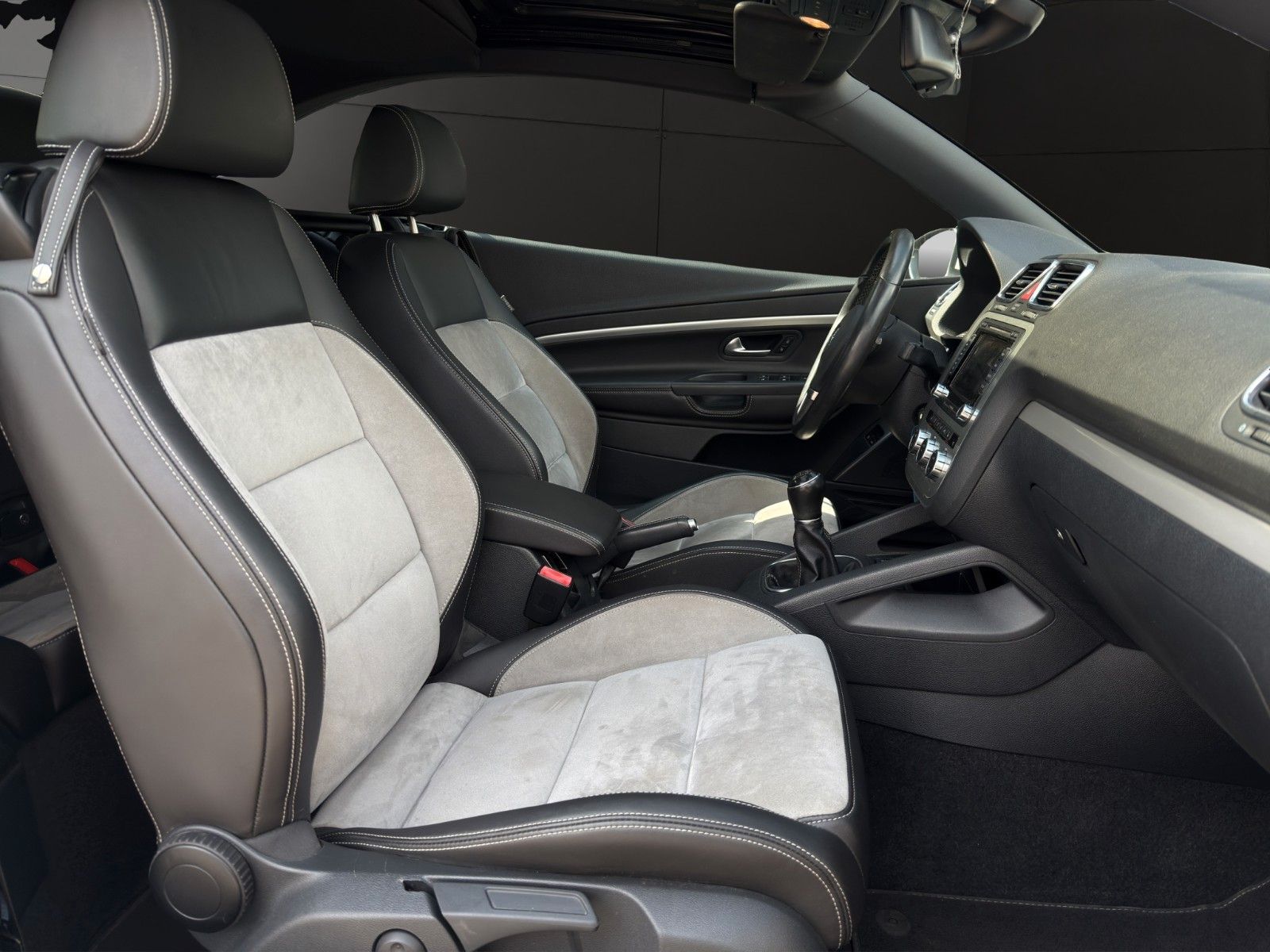 Fahrzeugabbildung Volkswagen Eos Sport&Style *Pano*Kamera*Bi-Xen*Parklenkass*