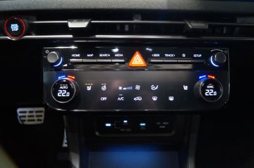 Hyundai Tucson 1.6 T-GDI N Line DCT PANODACH-NAVI-LED-