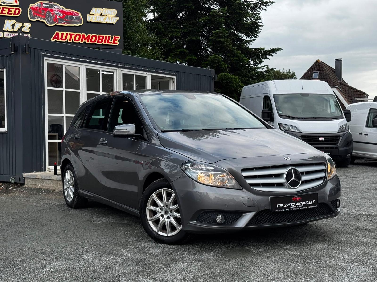 Mercedes-Benz B 180 2 HAND S-HEFT AHK PDC ECO SYS TÜV AU NEU