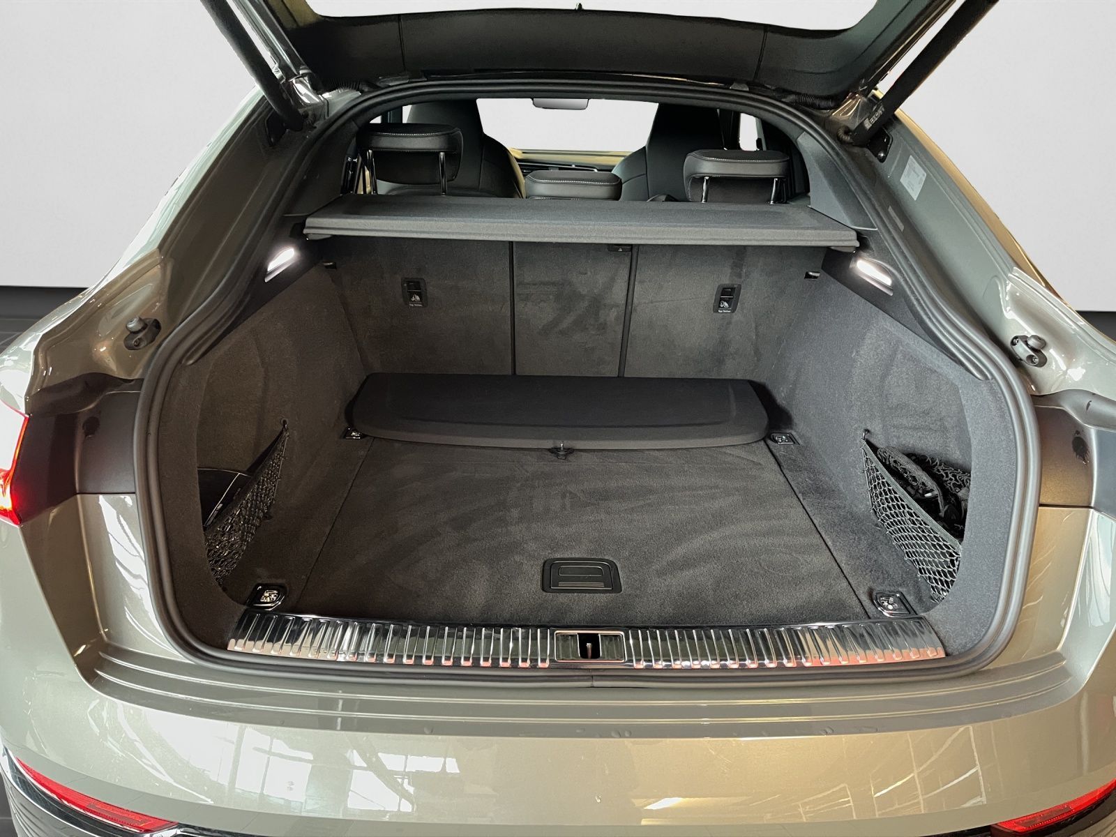 Audi Q8 e-tron - Bild 16