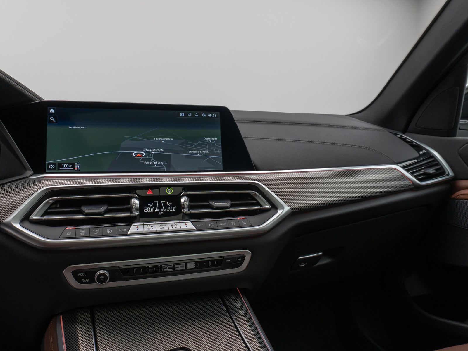 Fahrzeugabbildung BMW X5 xD30d M Sport Panoram Kamera HUD DAB HiFi 21"