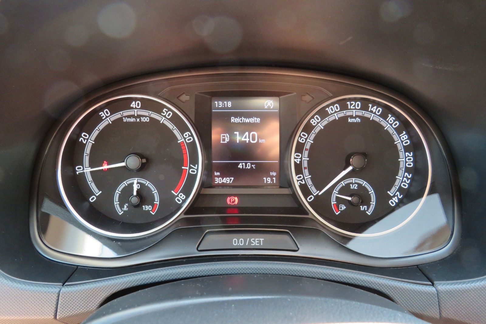 Fahrzeugabbildung SKODA Fabia Combi ALU16`PDC NEBEL APP-CONNECT 1.H