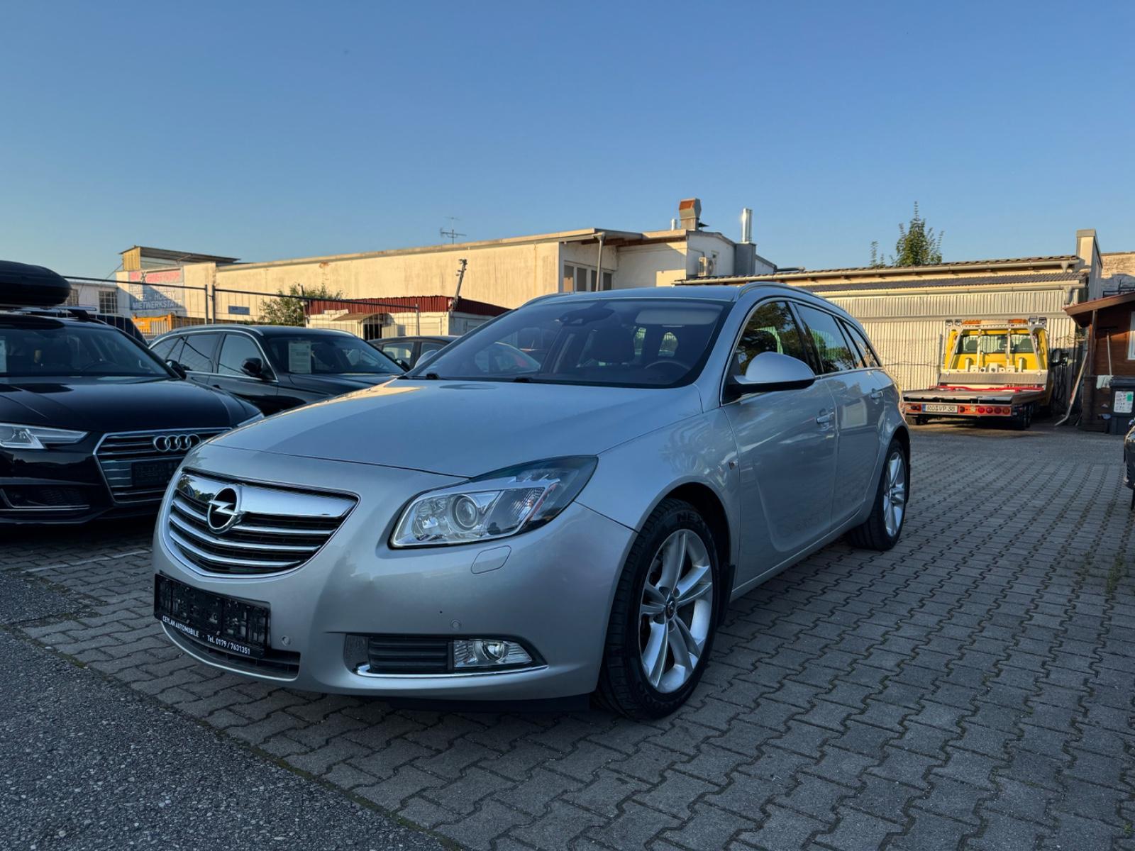 Opel Insignia A Sports Tourer Sport 4x4 AHK.