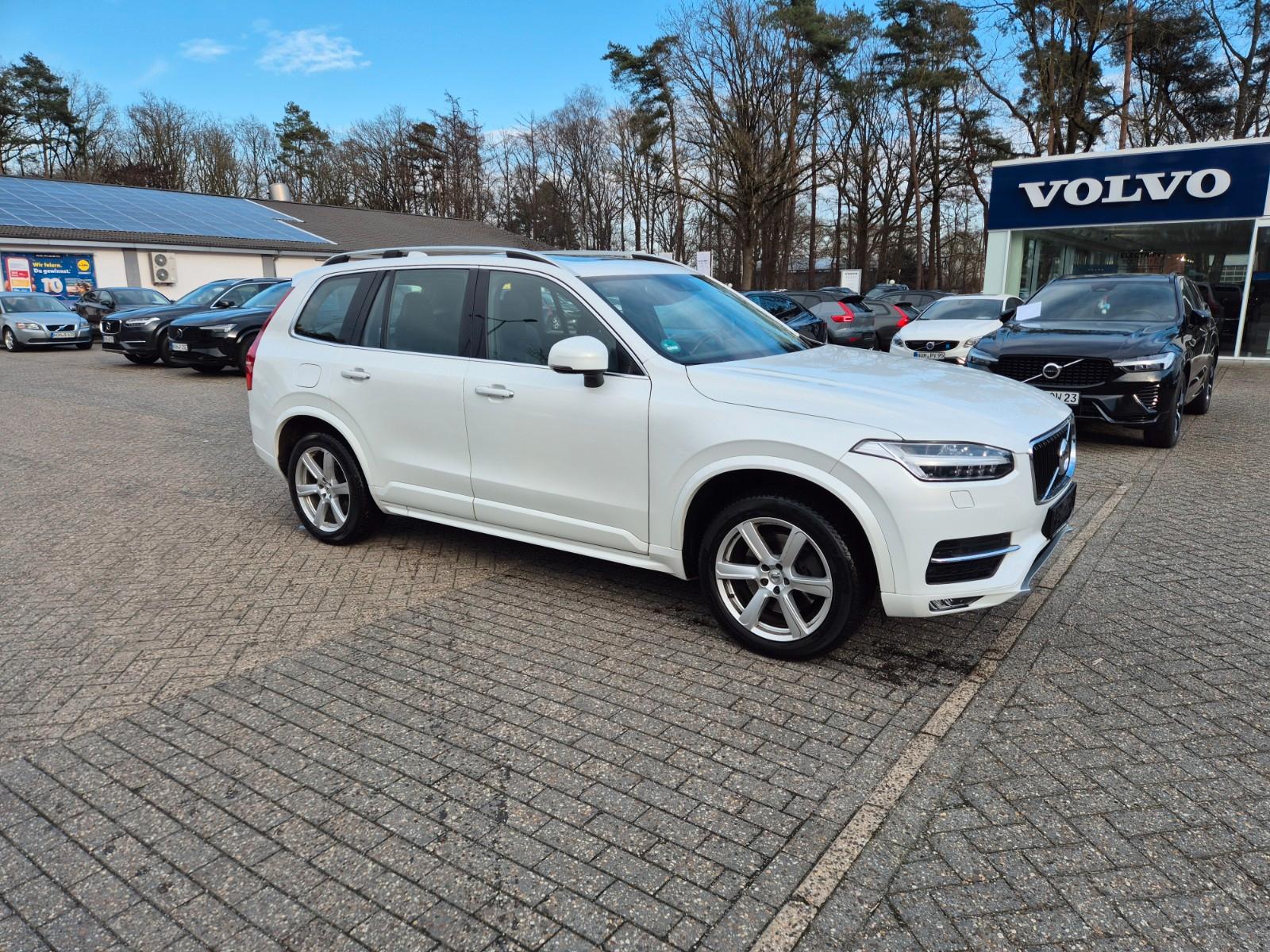 Volvo XC90 Momentum AWD