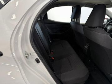 Toyota Yaris - 10