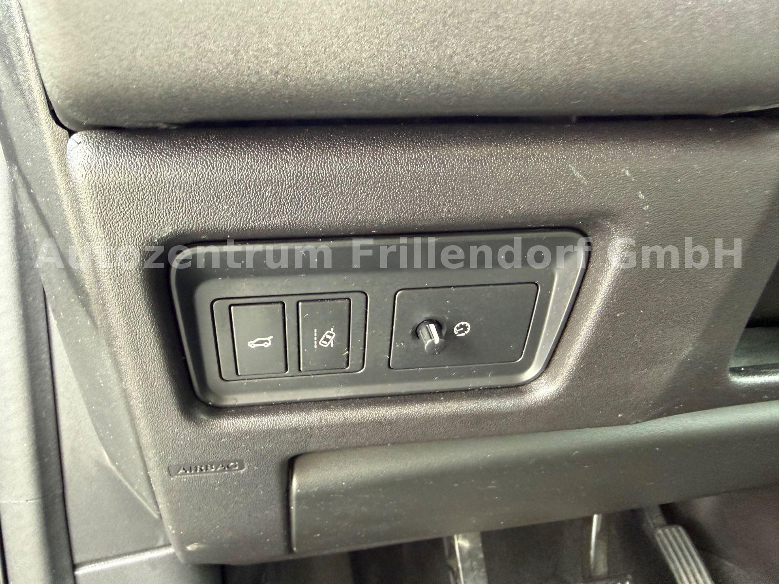 Land Rover Discovery Sport Pure NAVI/XENON/PANO!!