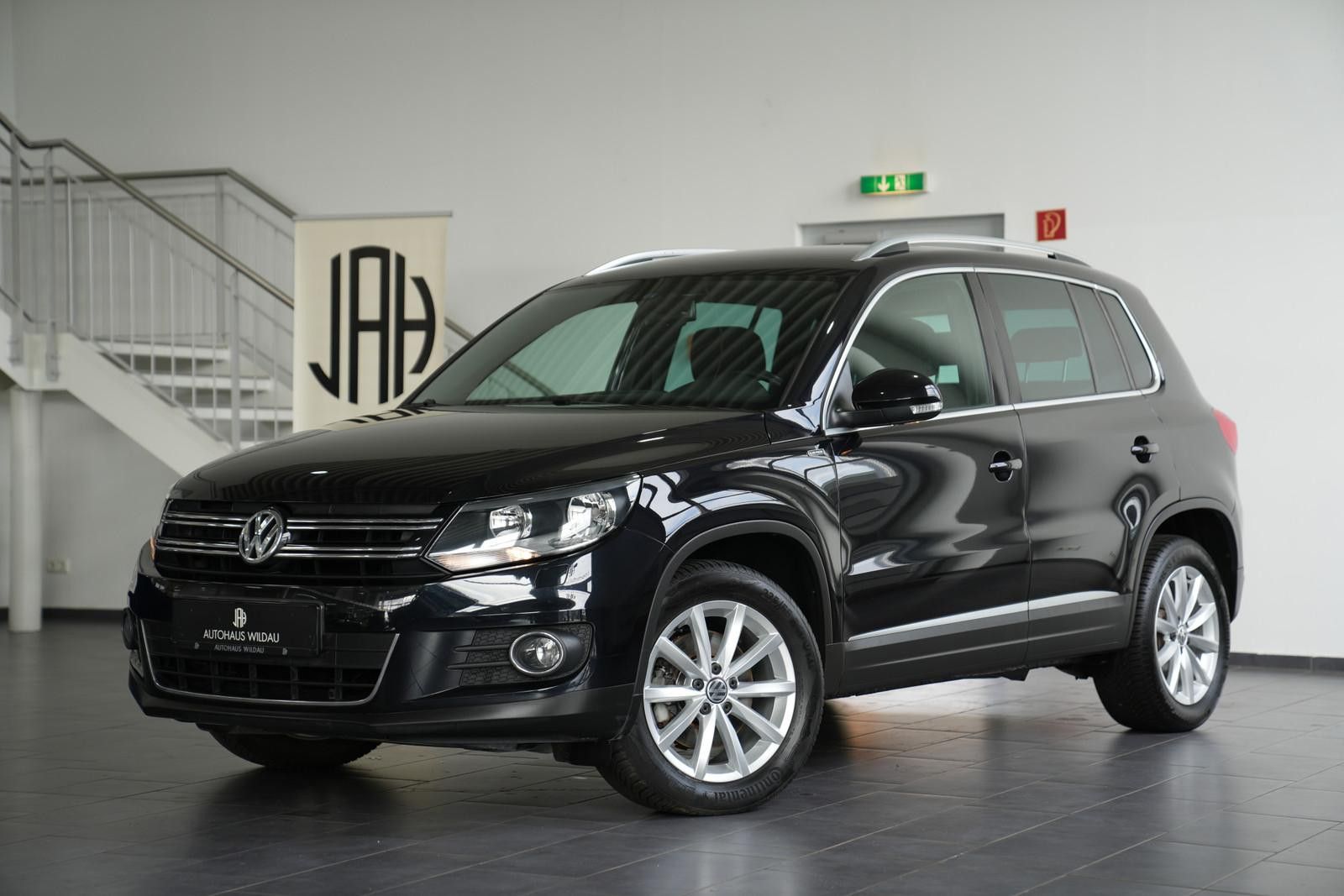 Volkswagen Tiguan Lounge Sport & Style *AUT*NAV*KAM*AHK*