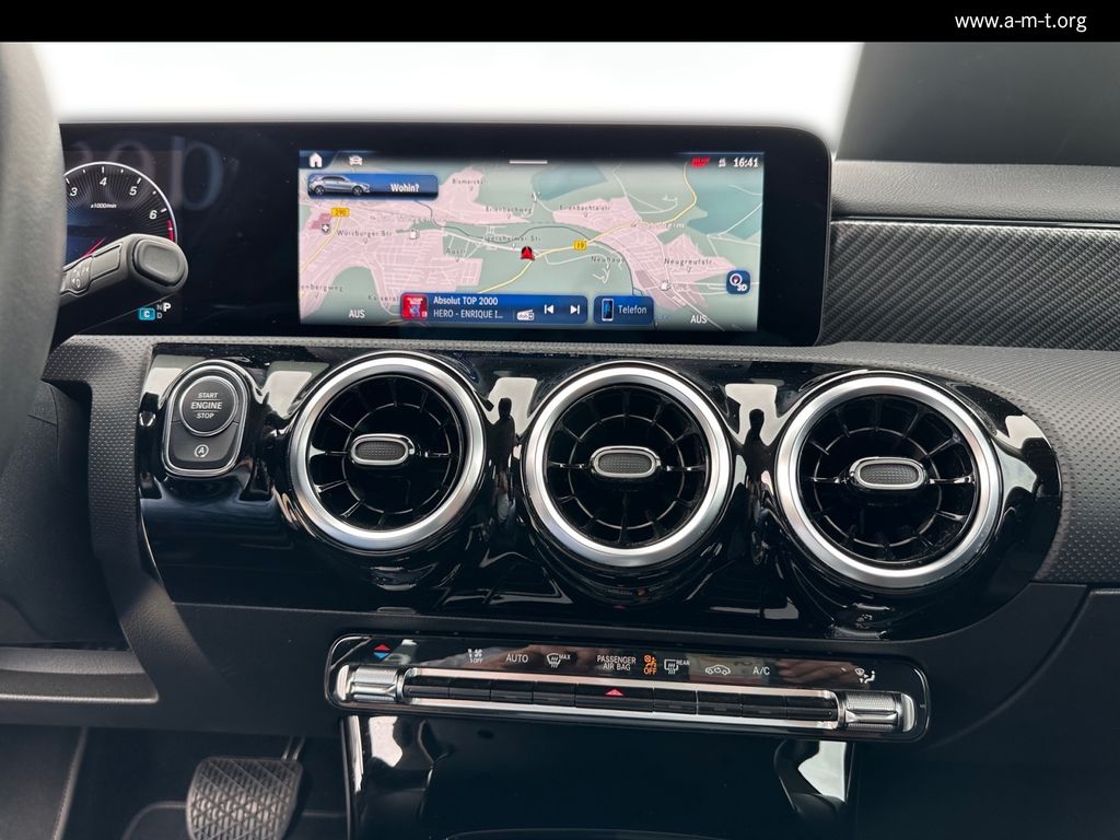 MERCEDES-BENZ A 200