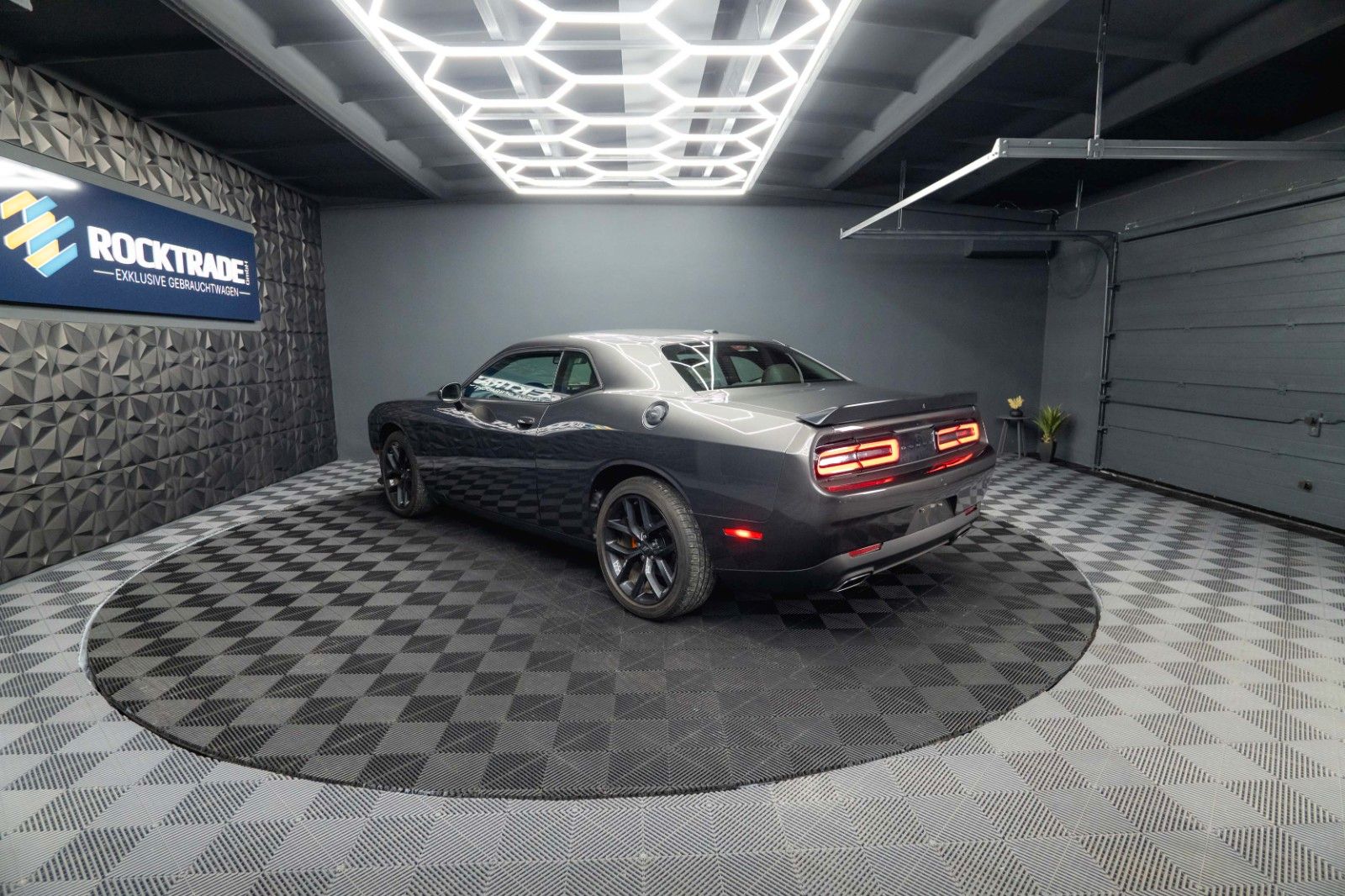 Fahrzeugabbildung Dodge Challenger 3.6 V6 GT SRT Styling LAST CALL 19%