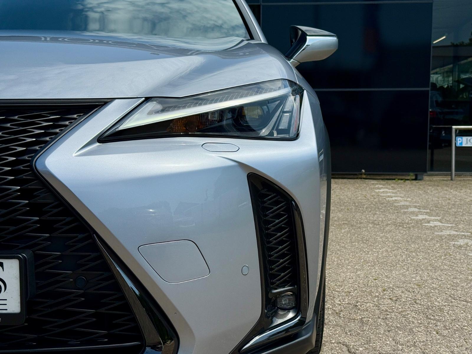 Lexus UX 250h*F-SPORT*ACC*RFK*Car-Play*15J-GARANTIE